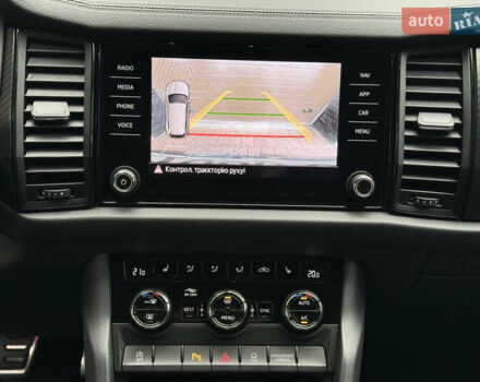 Білий Шкода Kodiaq, об'ємом двигуна 2 л та пробігом 154 тис. км за 37499 $, фото 60 на Automoto.ua