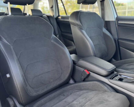 Белый Шкода Kodiaq, объемом двигателя 2 л и пробегом 45 тыс. км за 40999 $, фото 23 на Automoto.ua