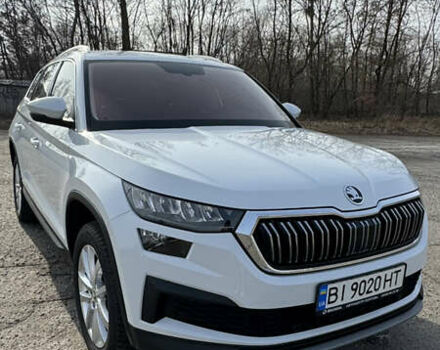 Белый Шкода Kodiaq, объемом двигателя 2 л и пробегом 9 тыс. км за 43900 $, фото 5 на Automoto.ua