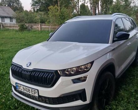 Белый Шкода Kodiaq, объемом двигателя 2 л и пробегом 48 тыс. км за 38000 $, фото 9 на Automoto.ua