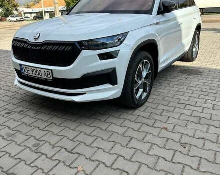 Белый Шкода Kodiaq, объемом двигателя 1.98 л и пробегом 64 тыс. км за 39000 $, фото 3 на Automoto.ua