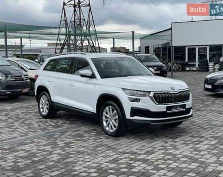 Белый Шкода Kodiaq, объемом двигателя 1.97 л и пробегом 29 тыс. км за 33600 $, фото 3 на Automoto.ua