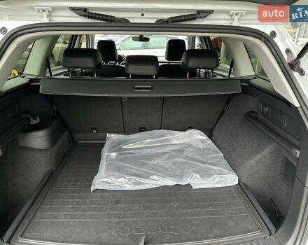 Белый Шкода Kodiaq, объемом двигателя 1.98 л и пробегом 131 тыс. км за 30990 $, фото 33 на Automoto.ua