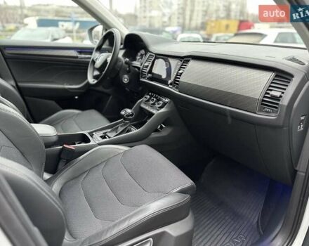 Белый Шкода Kodiaq, объемом двигателя 1.98 л и пробегом 131 тыс. км за 30990 $, фото 10 на Automoto.ua