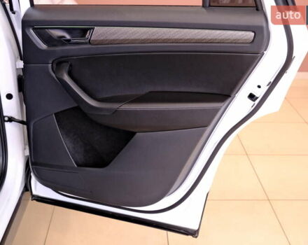 Шкода Kodiaq 2022 у Одесі на Automoto.ua Білий Шкода Kodiaq, об'ємом двигуна 2 л та пробігом 59 тис. км за 29900 $, фото 39 на Automoto.ua