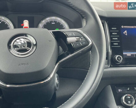 Белый Шкода Kodiaq, объемом двигателя 1.97 л и пробегом 29 тыс. км за 33600 $, фото 28 на Automoto.ua