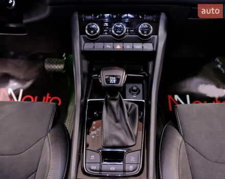 Шкода Kodiaq 2022 у Одесі на Automoto.ua Білий Шкода Kodiaq, об'ємом двигуна 2 л та пробігом 59 тис. км за 29900 $, фото 17 на Automoto.ua