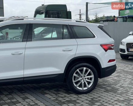Белый Шкода Kodiaq, объемом двигателя 1.97 л и пробегом 29 тыс. км за 33600 $, фото 11 на Automoto.ua