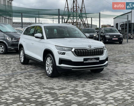 Белый Шкода Kodiaq, объемом двигателя 1.97 л и пробегом 29 тыс. км за 33600 $, фото 2 на Automoto.ua