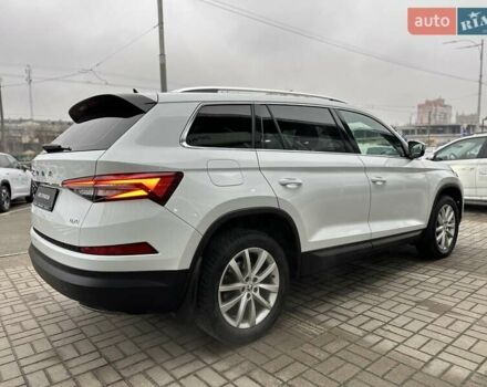 Белый Шкода Kodiaq, объемом двигателя 1.98 л и пробегом 131 тыс. км за 30990 $, фото 5 на Automoto.ua