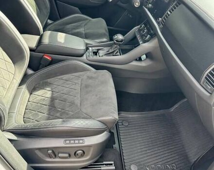 Белый Шкода Kodiaq, объемом двигателя 1.98 л и пробегом 64 тыс. км за 39000 $, фото 16 на Automoto.ua