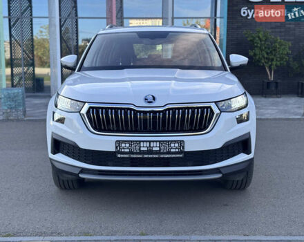 Белый Шкода Kodiaq, объемом двигателя 2 л и пробегом 45 тыс. км за 40999 $, фото 1 на Automoto.ua
