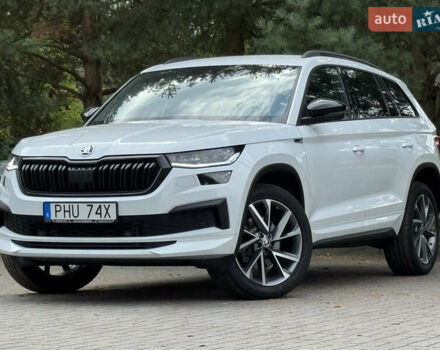 Белый Шкода Kodiaq, объемом двигателя 1.97 л и пробегом 147 тыс. км за 39990 $, фото 1 на Automoto.ua