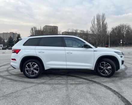 Белый Шкода Kodiaq, объемом двигателя 2 л и пробегом 14 тыс. км за 44990 $, фото 5 на Automoto.ua