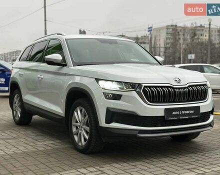 Белый Шкода Kodiaq, объемом двигателя 1.98 л и пробегом 131 тыс. км за 30990 $, фото 6 на Automoto.ua