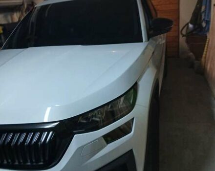 Белый Шкода Kodiaq, объемом двигателя 2 л и пробегом 48 тыс. км за 38000 $, фото 1 на Automoto.ua