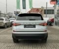 Белый Шкода Kodiaq, объемом двигателя 1.98 л и пробегом 131 тыс. км за 30990 $, фото 4 на Automoto.ua