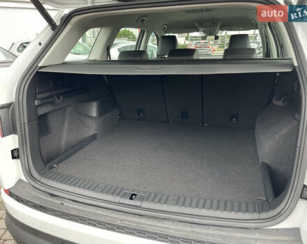 Белый Шкода Kodiaq, объемом двигателя 1.97 л и пробегом 29 тыс. км за 33600 $, фото 41 на Automoto.ua