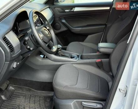 Белый Шкода Kodiaq, объемом двигателя 1.97 л и пробегом 44 тыс. км за 37999 $, фото 21 на Automoto.ua