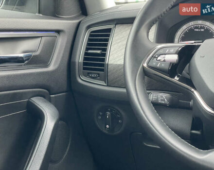 Белый Шкода Kodiaq, объемом двигателя 1.97 л и пробегом 29 тыс. км за 33600 $, фото 29 на Automoto.ua