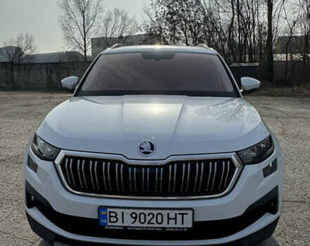 Белый Шкода Kodiaq, объемом двигателя 2 л и пробегом 9 тыс. км за 43900 $, фото 4 на Automoto.ua