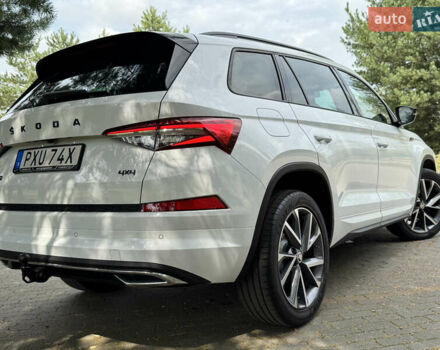 Белый Шкода Kodiaq, объемом двигателя 1.97 л и пробегом 147 тыс. км за 39990 $, фото 15 на Automoto.ua