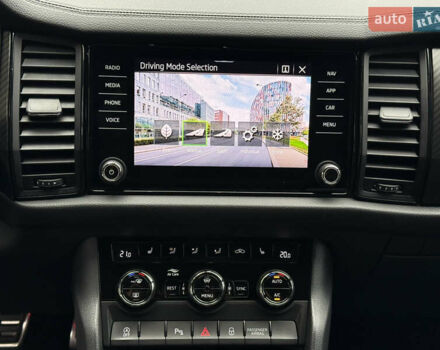 Білий Шкода Kodiaq, об'ємом двигуна 2 л та пробігом 154 тис. км за 37499 $, фото 61 на Automoto.ua