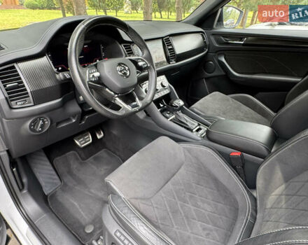 Белый Шкода Kodiaq, объемом двигателя 1.97 л и пробегом 147 тыс. км за 39990 $, фото 24 на Automoto.ua