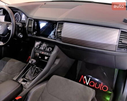 Шкода Kodiaq 2022 у Одесі на Automoto.ua Білий Шкода Kodiaq, об'ємом двигуна 2 л та пробігом 59 тис. км за 29900 $, фото 45 на Automoto.ua