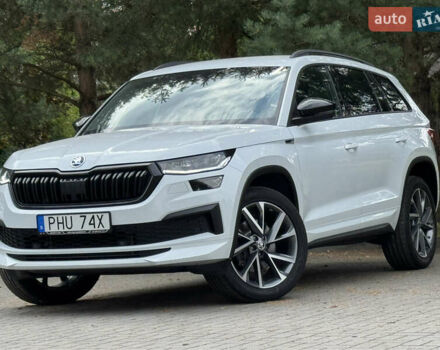 Белый Шкода Kodiaq, объемом двигателя 1.97 л и пробегом 147 тыс. км за 39990 $, фото 2 на Automoto.ua
