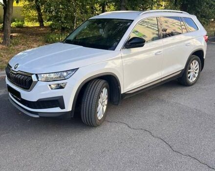 Белый Шкода Kodiaq, объемом двигателя 1.98 л и пробегом 54 тыс. км за 35000 $, фото 4 на Automoto.ua