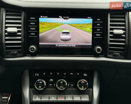 Білий Шкода Kodiaq, об'ємом двигуна 2 л та пробігом 154 тис. км за 37499 $, фото 65 на Automoto.ua