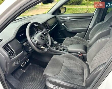 Белый Шкода Kodiaq, объемом двигателя 1.98 л и пробегом 64 тыс. км за 39000 $, фото 5 на Automoto.ua