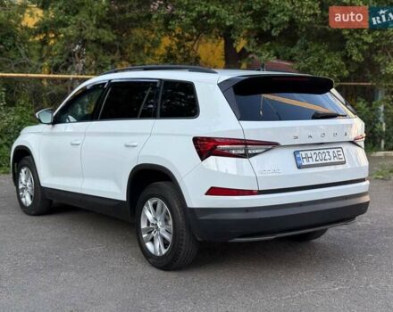 Белый Шкода Kodiaq, объемом двигателя 1.97 л и пробегом 44 тыс. км за 37999 $, фото 6 на Automoto.ua