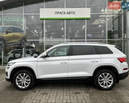 Белый Шкода Kodiaq, объемом двигателя 1.98 л и пробегом 131 тыс. км за 30990 $, фото 2 на Automoto.ua