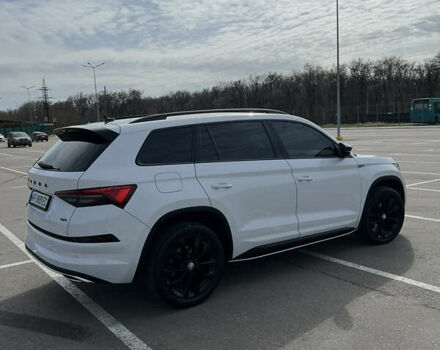 Шкода Kodiaq 2022 в Запорожье на Automoto.ua Белый Шкода Kodiaq, объемом двигателя 2 л и пробегом 65 тыс. км за 42000 $, фото 10 на Automoto.ua