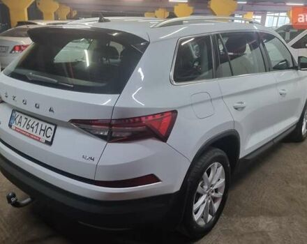 Білий Шкода Kodiaq, об'ємом двигуна 1.98 л та пробігом 209 тис. км за 23800 $, фото 4 на Automoto.ua