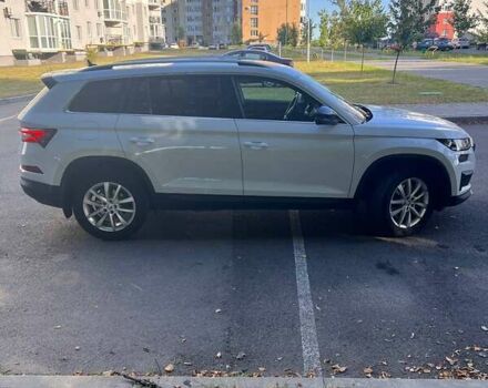 Белый Шкода Kodiaq, объемом двигателя 1.98 л и пробегом 54 тыс. км за 35700 $, фото 5 на Automoto.ua