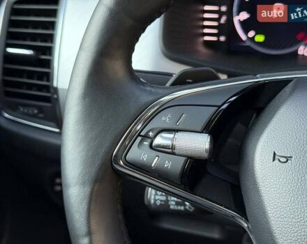 Белый Шкода Kodiaq, объемом двигателя 1.97 л и пробегом 44 тыс. км за 37999 $, фото 15 на Automoto.ua