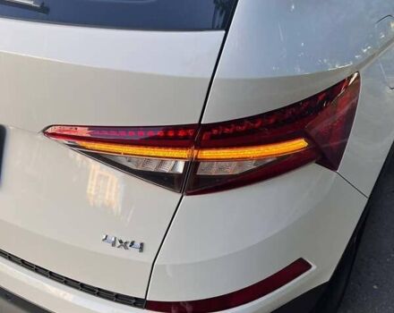 Белый Шкода Kodiaq, объемом двигателя 1.98 л и пробегом 54 тыс. км за 35000 $, фото 19 на Automoto.ua