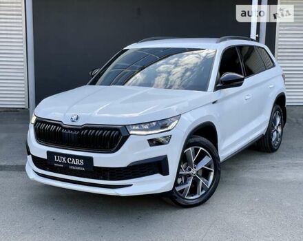 Белый Шкода Kodiaq, объемом двигателя 2 л и пробегом 10 тыс. км за 44500 $, фото 12 на Automoto.ua