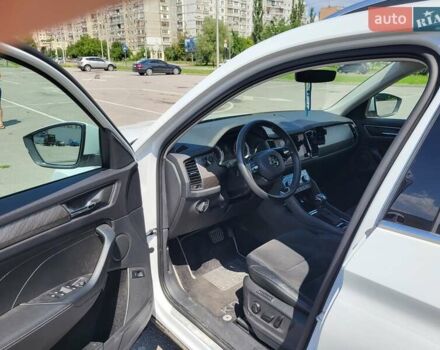 Белый Шкода Kodiaq, объемом двигателя 1.98 л и пробегом 35 тыс. км за 38990 $, фото 9 на Automoto.ua