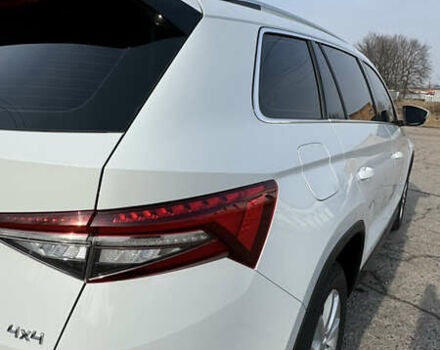 Белый Шкода Kodiaq, объемом двигателя 2 л и пробегом 9 тыс. км за 43900 $, фото 11 на Automoto.ua