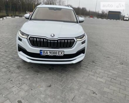 Белый Шкода Kodiaq, объемом двигателя 1.98 л и пробегом 27 тыс. км за 45000 $, фото 3 на Automoto.ua