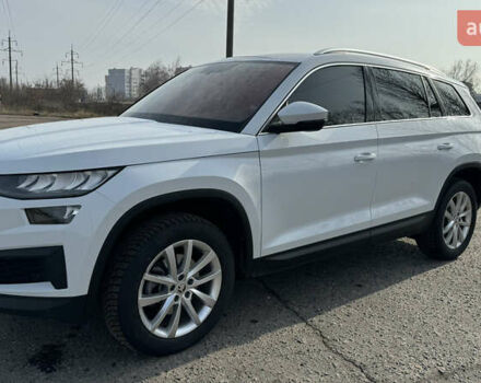 Белый Шкода Kodiaq, объемом двигателя 2 л и пробегом 9 тыс. км за 43900 $, фото 2 на Automoto.ua