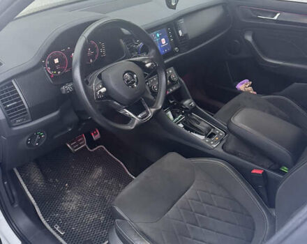 Белый Шкода Kodiaq, объемом двигателя 1.98 л и пробегом 16 тыс. км за 40700 $, фото 11 на Automoto.ua