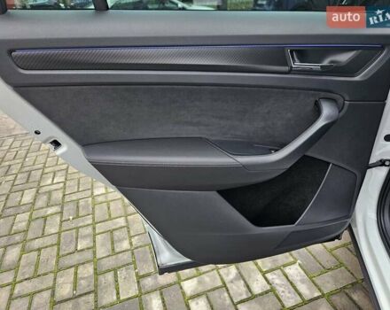 Білий Шкода Kodiaq, об'ємом двигуна 1.97 л та пробігом 25 тис. км за 43890 $, фото 22 на Automoto.ua