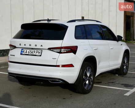 Белый Шкода Kodiaq, объемом двигателя 1.97 л и пробегом 22 тыс. км за 49500 $, фото 13 на Automoto.ua