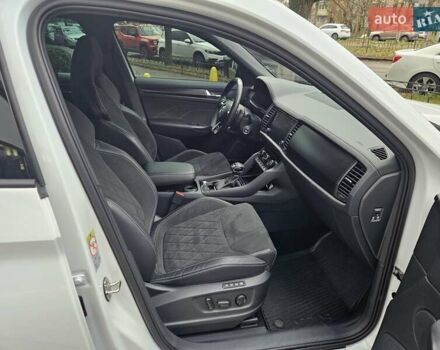 Білий Шкода Kodiaq, об'ємом двигуна 1.97 л та пробігом 25 тис. км за 43890 $, фото 35 на Automoto.ua