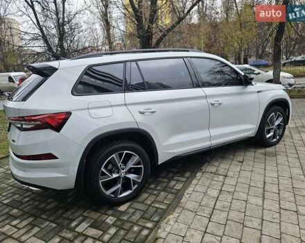 Білий Шкода Kodiaq, об'ємом двигуна 1.97 л та пробігом 25 тис. км за 43890 $, фото 6 на Automoto.ua